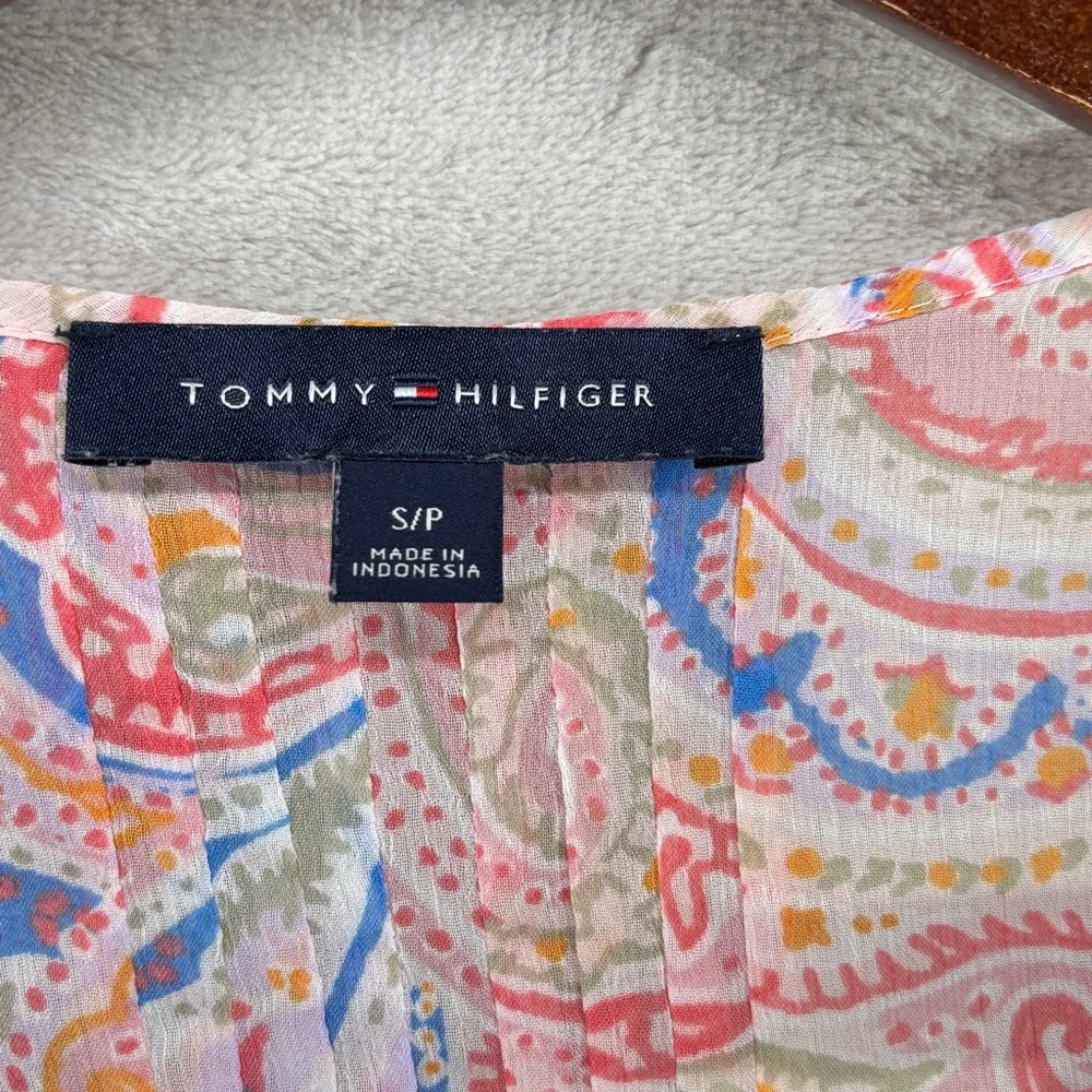 Tommy Hilfiger Colorful Paisley V-Neck Sheer Peasant Blouse with Pleats Size S - Picture 3 of 7